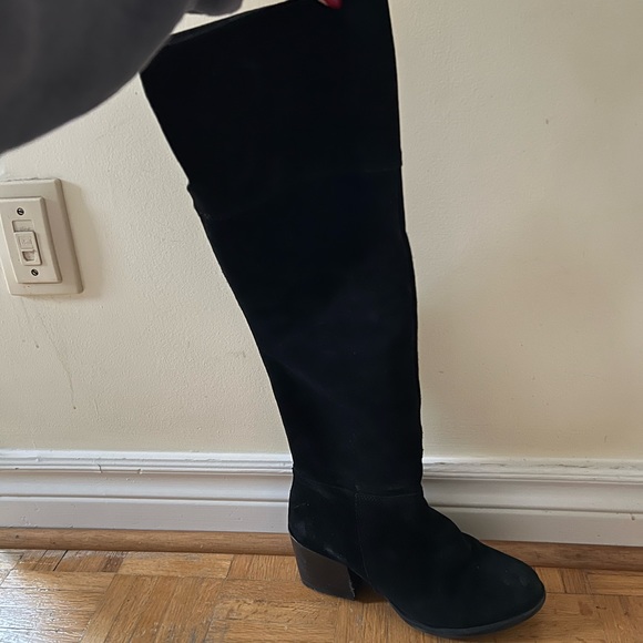 Steve Madden high knee boots! Velvet black, size 7! Very good condition! - Picture 3 of 5